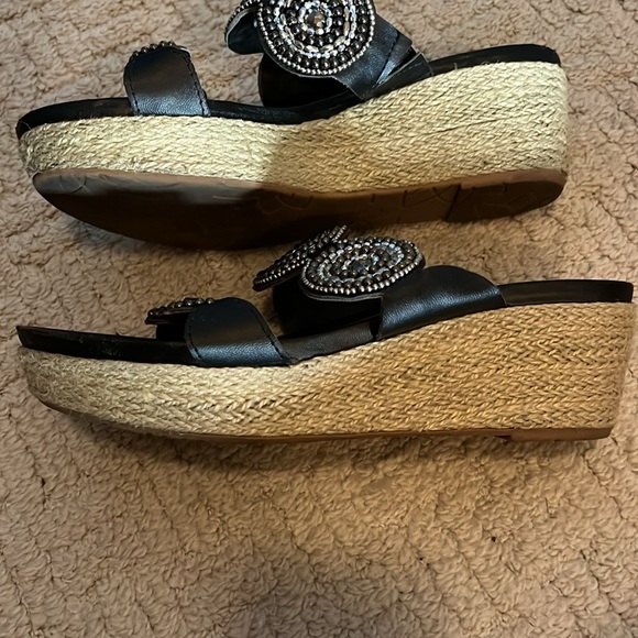 Wedge beaded sandal - Picture 2 of 4